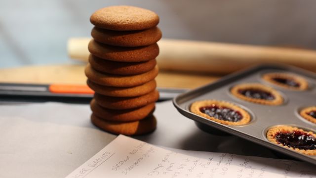 Kolačići s đumbirom i pite od marmelade Paulove mame