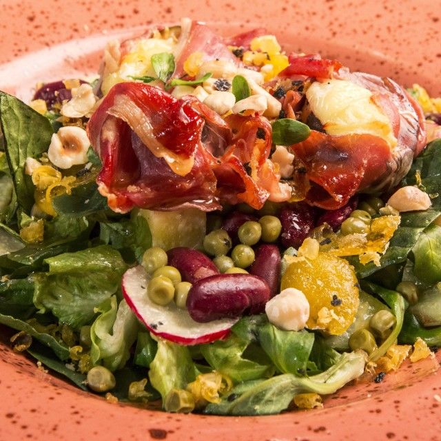 Zelena salata sa sušenim žumanjcima