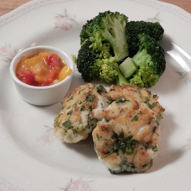 Riblje polpete s chutneyjem od manga i paprike