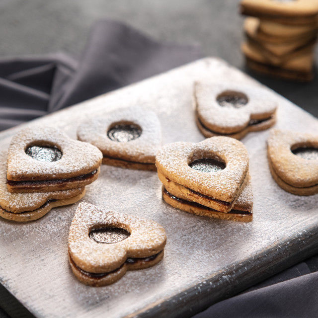 Lincer kolačići s džemom od šipka