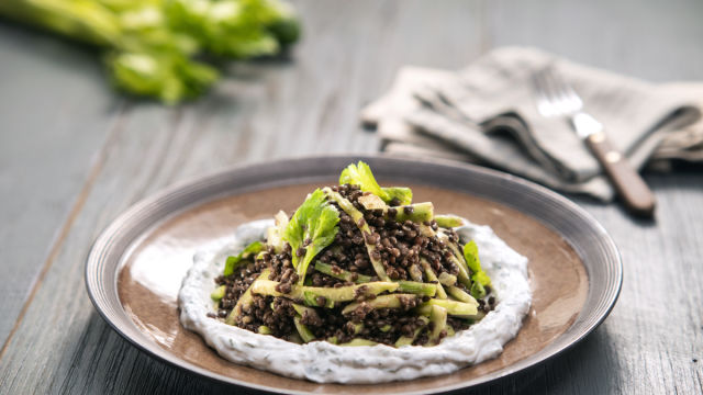 Varivo od crne leće i jogurta