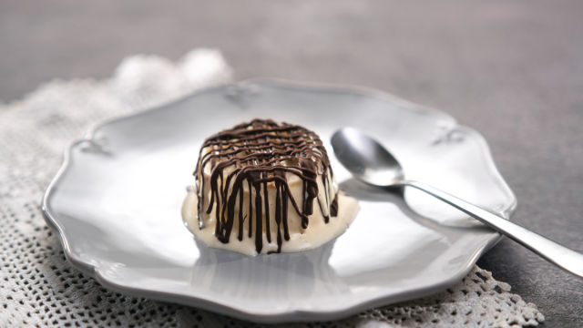 Semifredo od karamele, kikirikija i čokolade