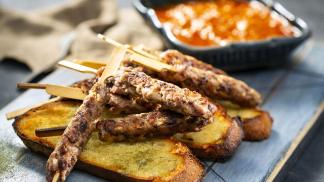 Ćevapčići na štapiću sa sirom