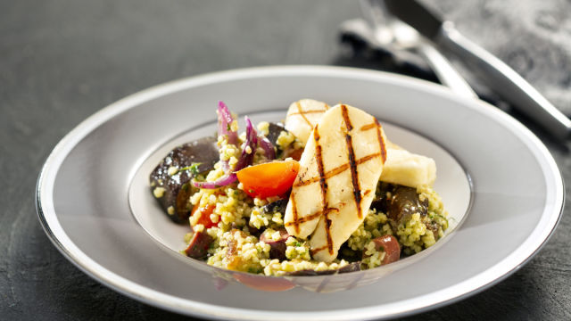 Bulgur s povrćem i halumi sirom