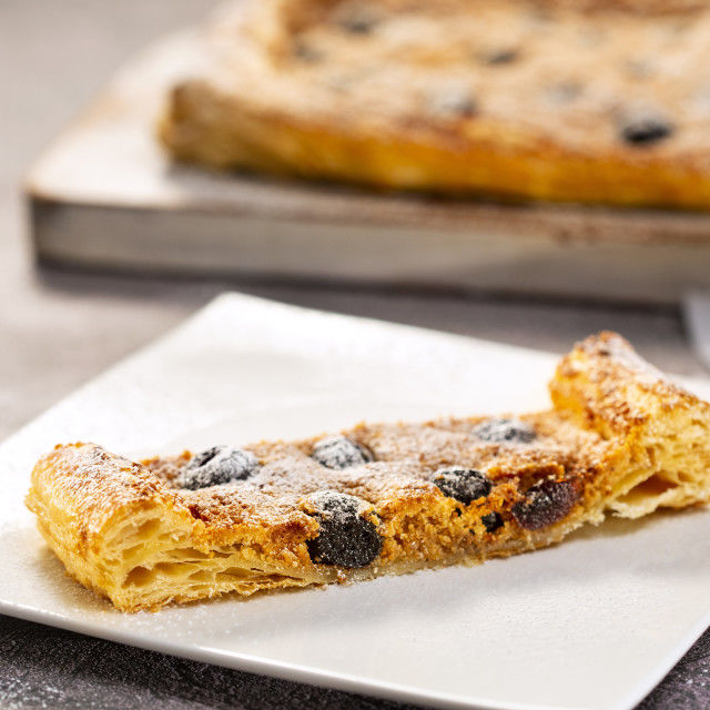 Tortica od višanja i badema