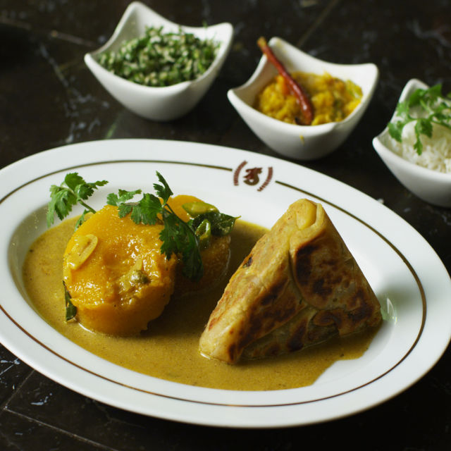 Curry od bundeve s brinjal roti tortiljom