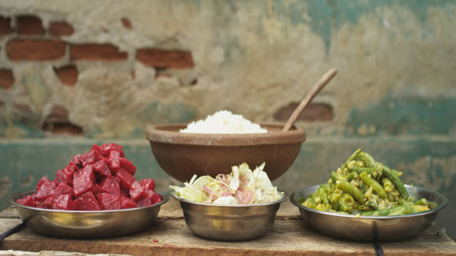 Curry od cikle s curryjem od zmijastih mahuna