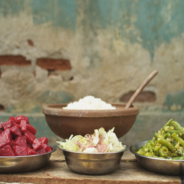 Curry od cikle s curryjem od zmijastih mahuna