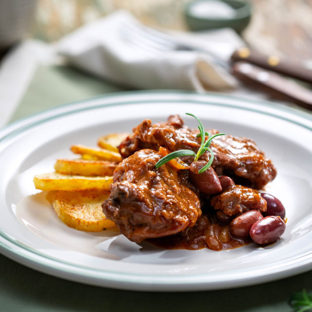 Zečetina Cacciatore s pečenim krumpirima