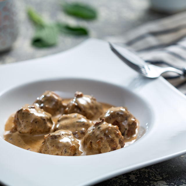 Juneće mesne okruglice u umaku od senfa