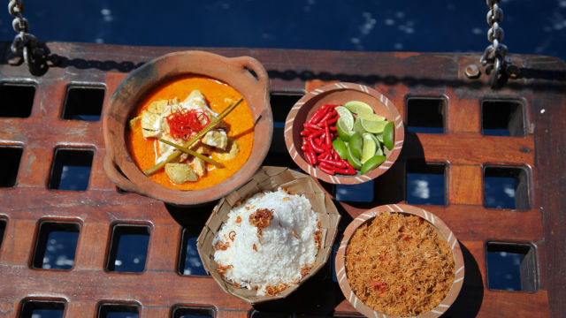 Curry s tunjevinom