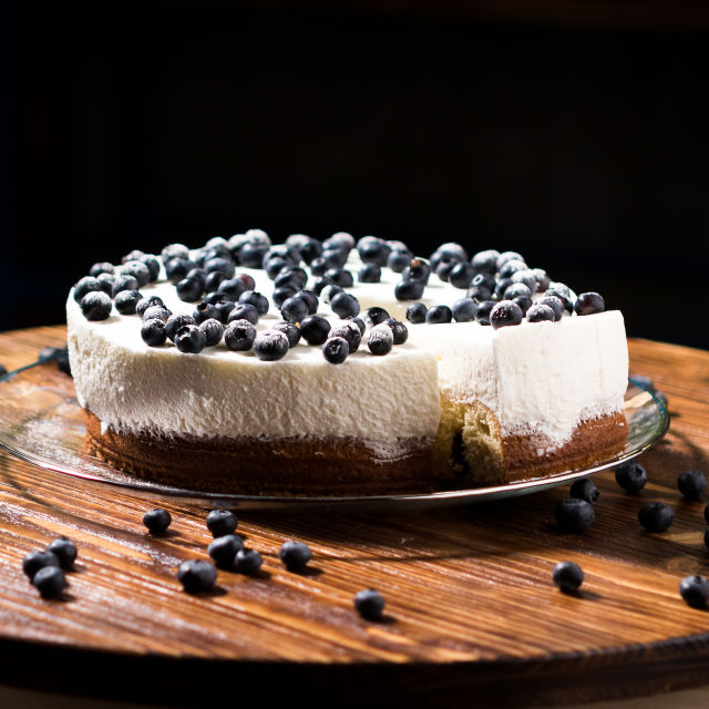 Torta od limuna i borovnica
