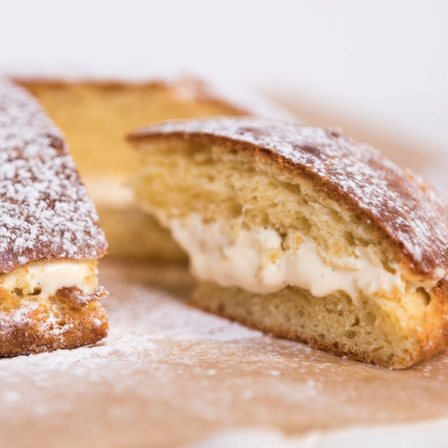 Tarte tropezienne s kremom od vanilije