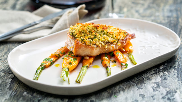 Svinjski kotleti s aromatičnim mrvicama