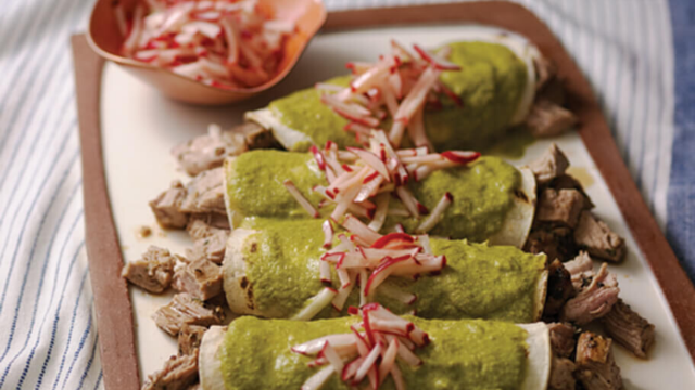 Enchilade sa svinjskim fileom i mole verde