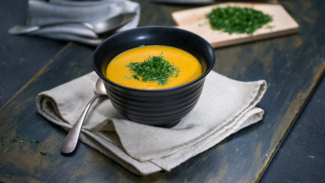 Juha od crvene leće