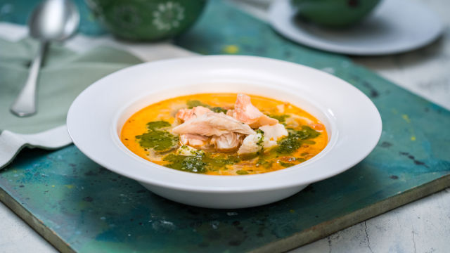 Riblja juha sa zelenim umakom