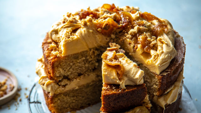 Irski kolač s jabukama sa slanim karamelom