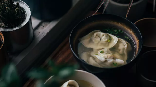 Wonton juha u šangajskom stilu