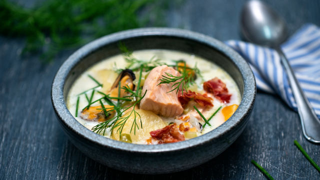 Chowder od lososa i slanine