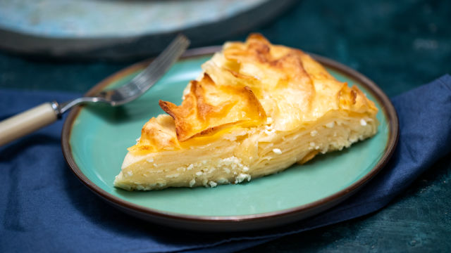 Gibanica od sira s kuhanim korama