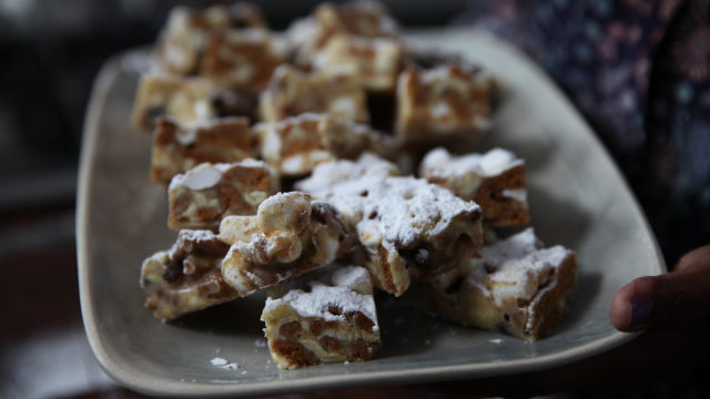 Rocky road s jabukom i bijelom čokoladom