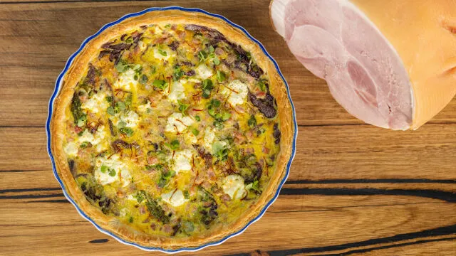 ‘Torta salata’ s pršutom, ricottom i šparogama