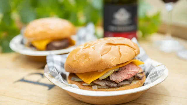 Cheeseburger s goveđim fileom