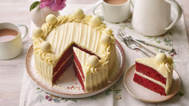 Crvena baršunasta torta Mary Berry