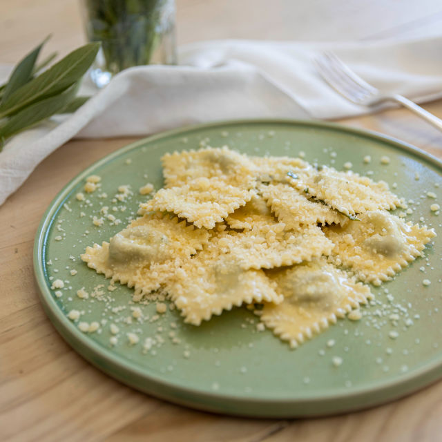Ravioli punjeni kozjom skutom i špinatom