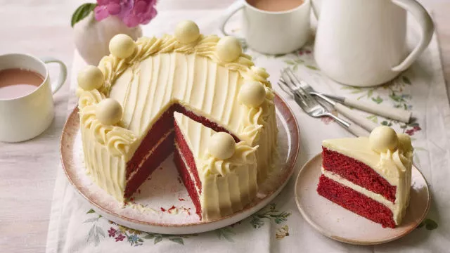 Crvena baršunasta torta Mary Berry