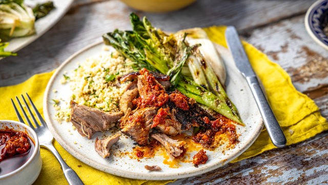 Janje na roštilju s pečenom salatom