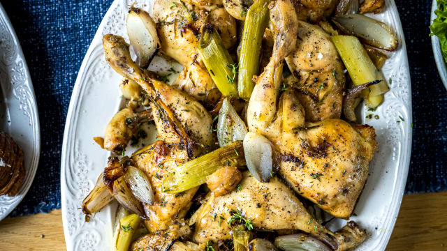 Konfitirana piletina s 20 češanja češnjaka