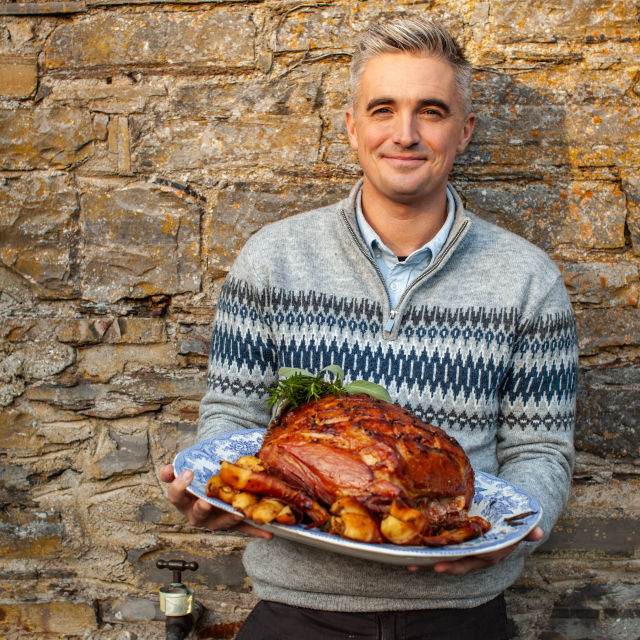 Šunka glazirana viskijem i šljivama
