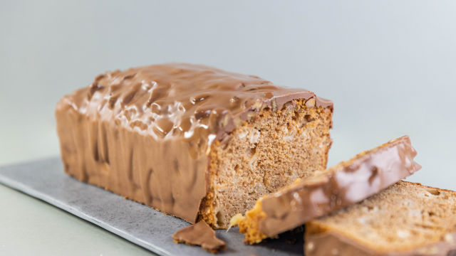 Torta s kruškom, čokoladom i pekanom