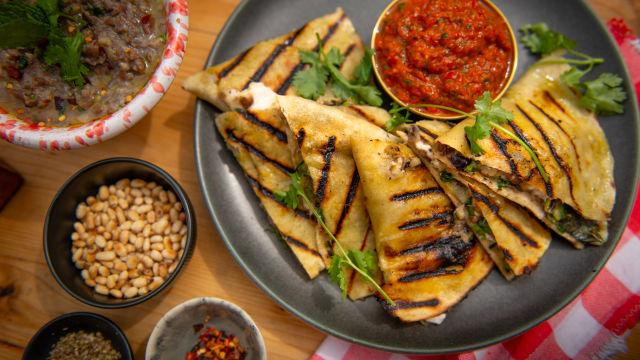 Quesadille od tikvica, za'atara i bigille sa salsom od sušenih rajčica