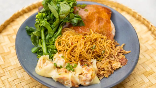 Mee Kolok