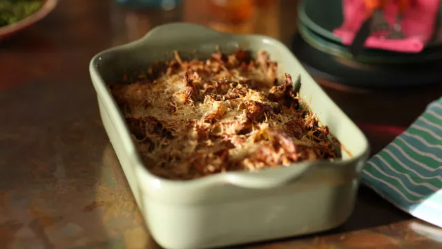 Zapečeni luksuzni krumpir u slojevima