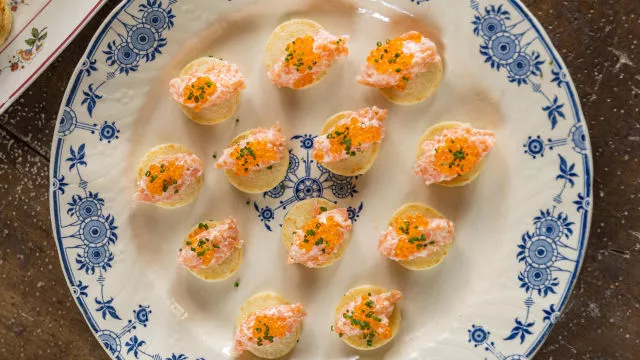 Bliniji s dimljenim lososom