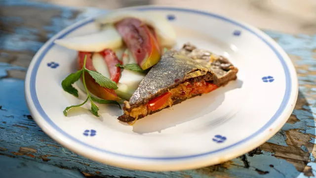 Pita od luka i rogača