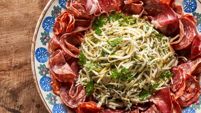 Remoulade od celera s pikantnim, začinskim preljevom