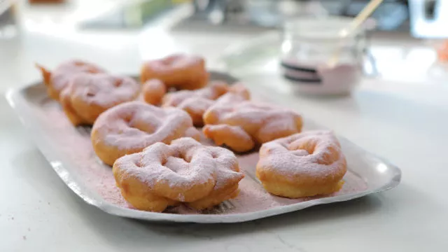 Sladoled od jagode s funnel tortom