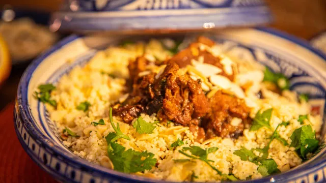 Tagine od janjetine, naranče i šljiva