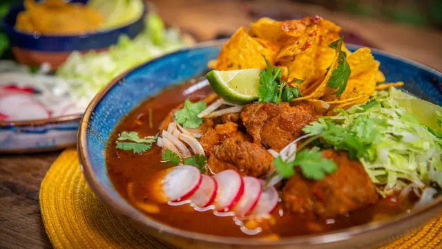 Svinjski pozole rojo