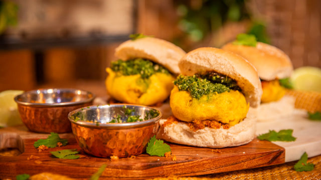 Vada pav s čatnijem