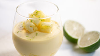 Bolo de Banana, Ananás e Mousse de Manga