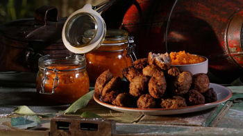 Kotleta e Ajika (carne de porco com molho picante)