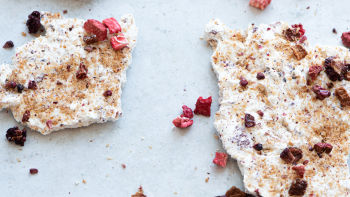 Chips de Suspiro com Fruta Liofilizada