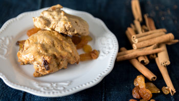 Scones de Batata-Doce com Sultanas e Canela