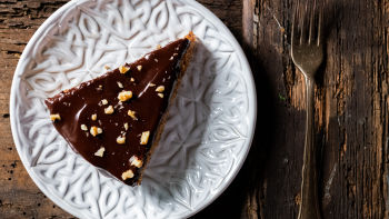 Bolo de Cerveja com Cobertura de Chocolate Negro